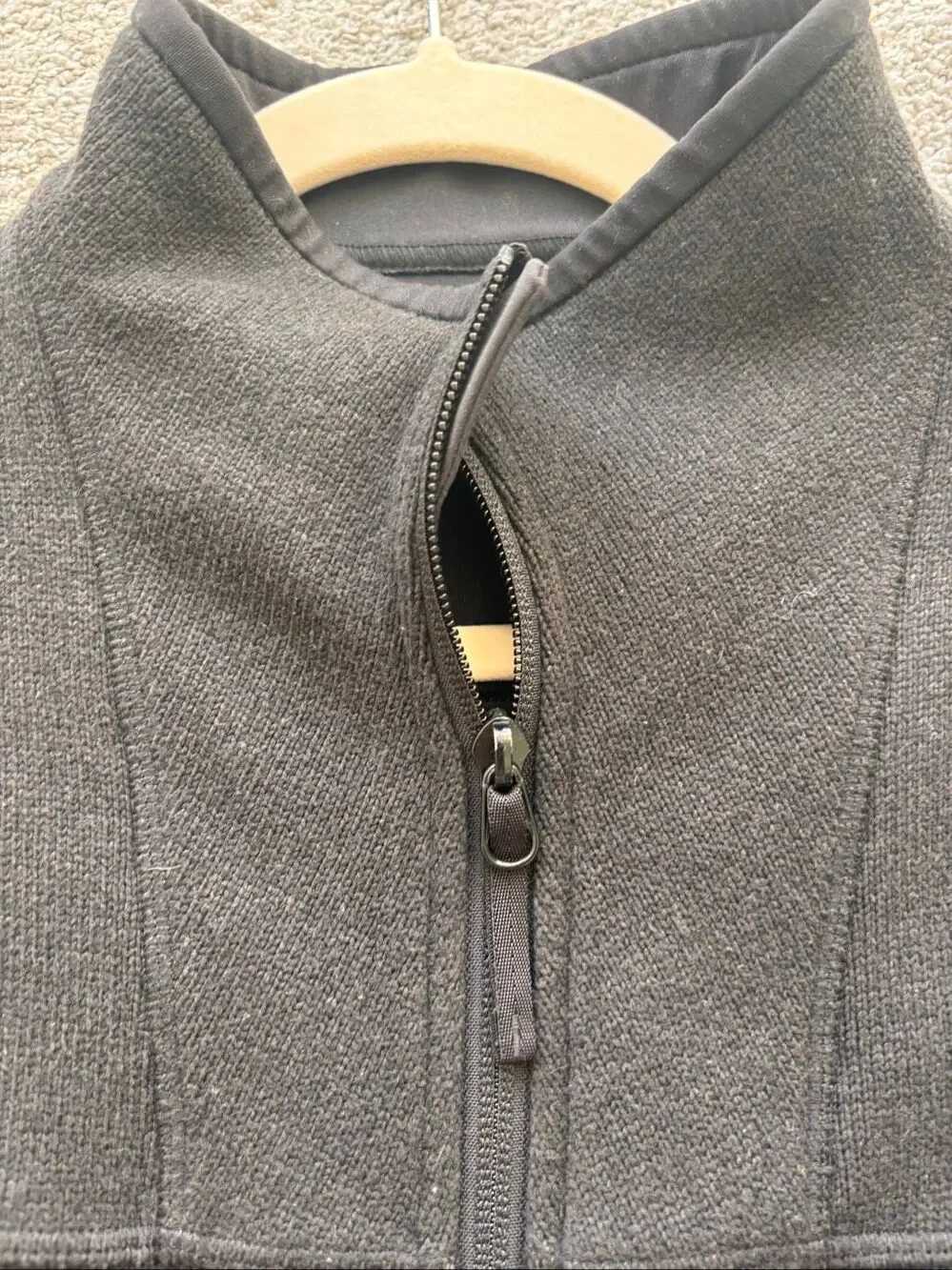 Arc’teryx covert full zip black fleece, outdoors Med